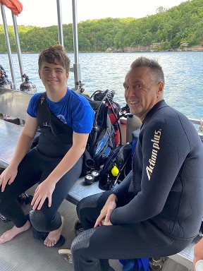 Happy DIvers